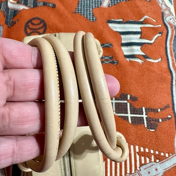 CHANEL ❤️🌟 CAMBON LIGNE MINI BOWLER BAG QUILTED CALF BEIGE LEATHER⭐️ - Picture 4 of 16